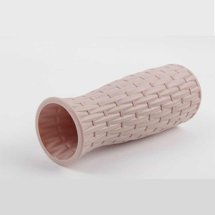 U-Rattan Plastic Vase