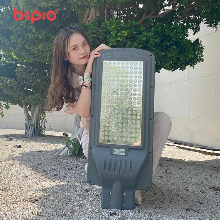 BSPRO wholesale IP65 waterproof outdoor 100w 200w 400w all in one led solar street lights